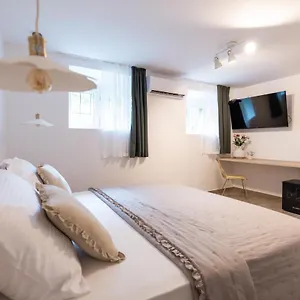  Apartment St. Simeon