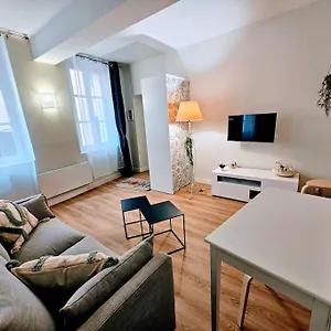 Oasis Parfumee 4 Couchages Au Coeur De Wifi Appartamento Grasse