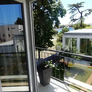  Apartment Nia